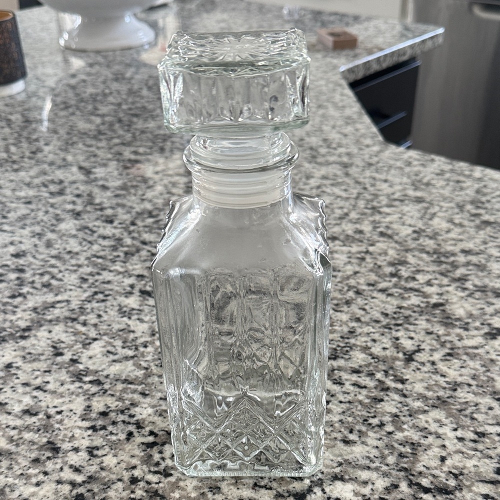 Elegant Clear Glass Decanter